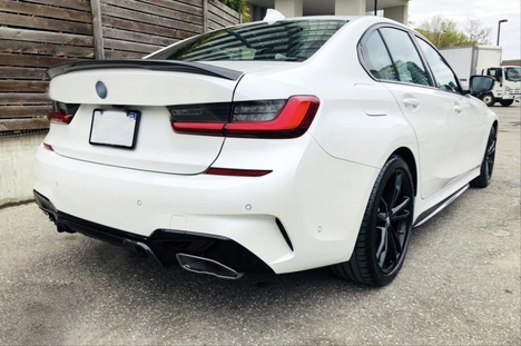 BMW 3 SERISI G20 2019+ IÇIN UYUMLU DIFÜZÖR 3.40i VE KROM EGZOZ SETI ( M-Sport)
